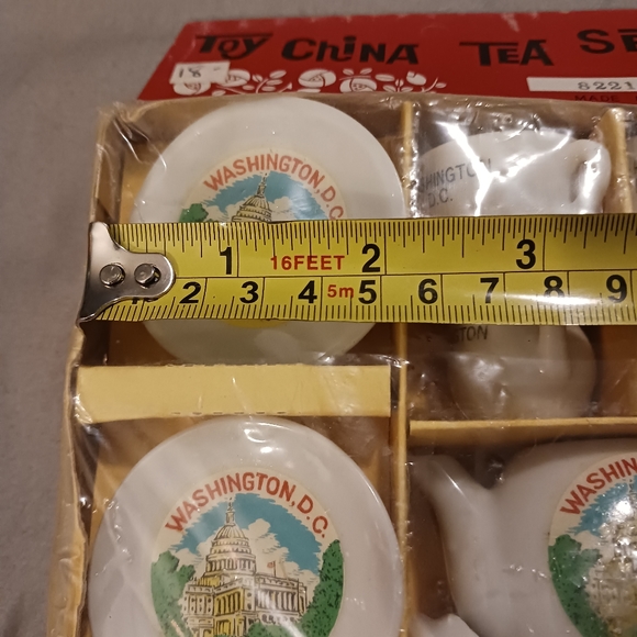 VINTAGE Toy China Tea Set (Washington D.C) - Picture 7 of 7